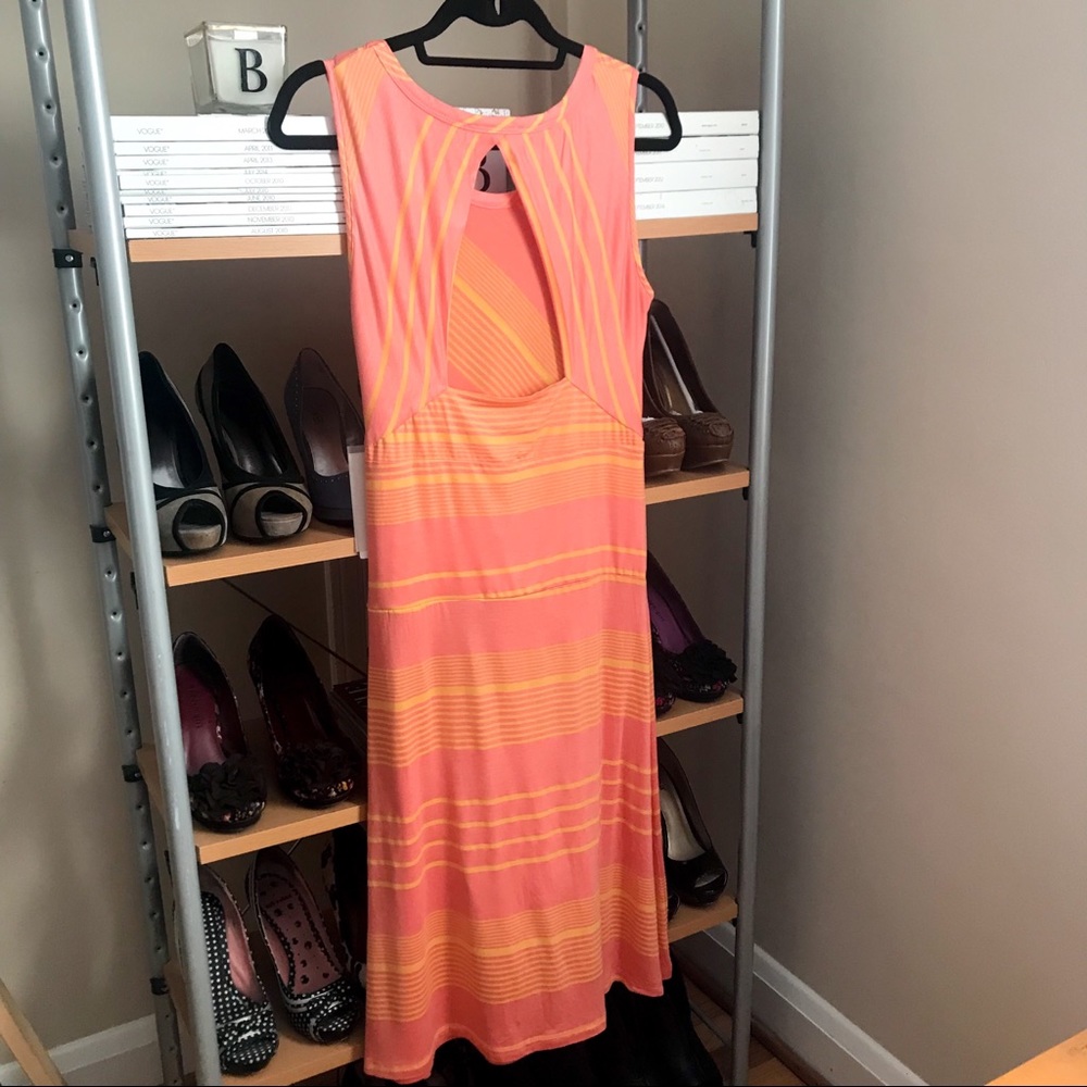 Haani | Women’s Dress with Back Cut Out